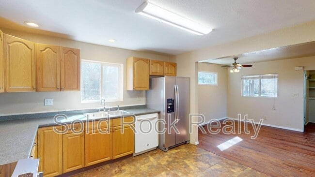 Photo - 212 Karr Rd