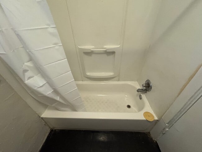 Building Photo - 337 Iota Ave S Unit B