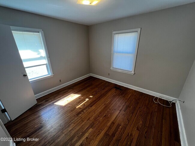 Photo - 1002 Meadow Hill Rd