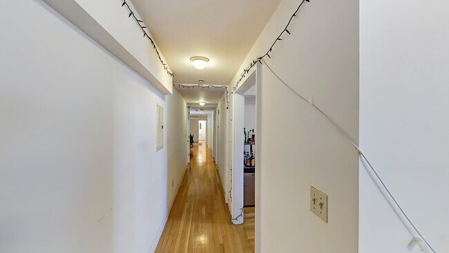 Photo - 23 Glenville Ave Unidad 1