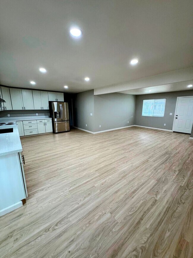 16116 Mistletoe Ln Unit 1