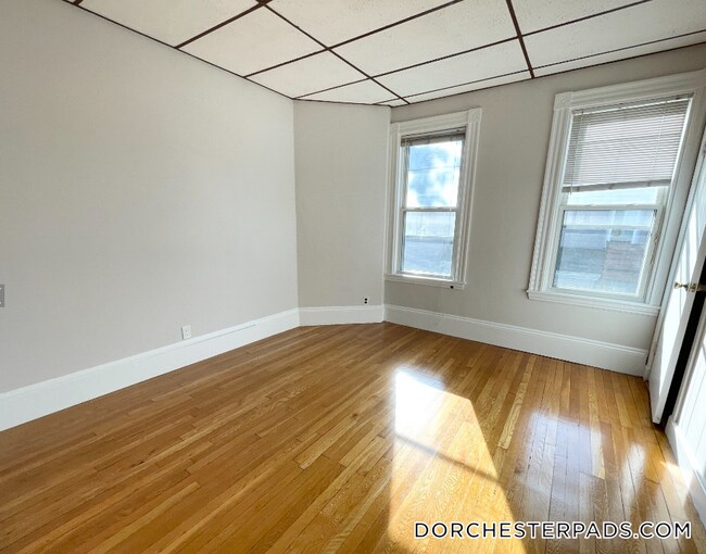 26-28 Harbor View St.