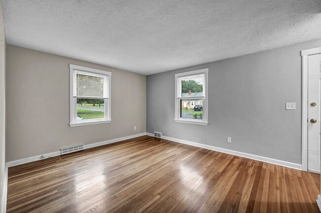 Photo - 118 Pilgrim Rd