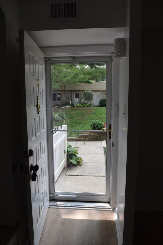 Storm Door All Glass - 118 Village Walk