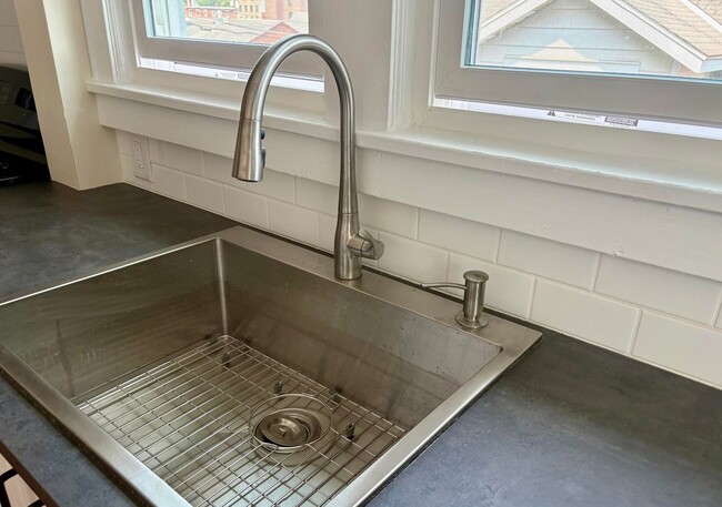 Kitchen - 56 Cedar St Unit 2