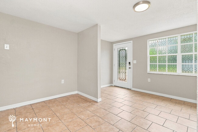 Photo - 7827 Butler Ave