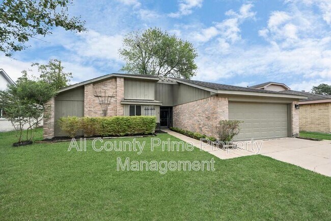 Photo - 1207 Park Knoll Ln