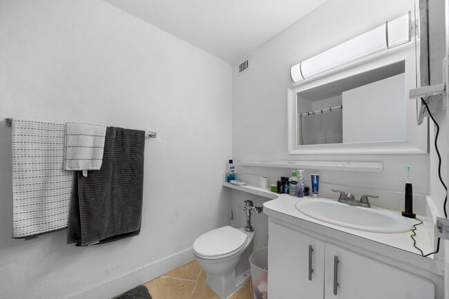 Photo - Bay Park Towers