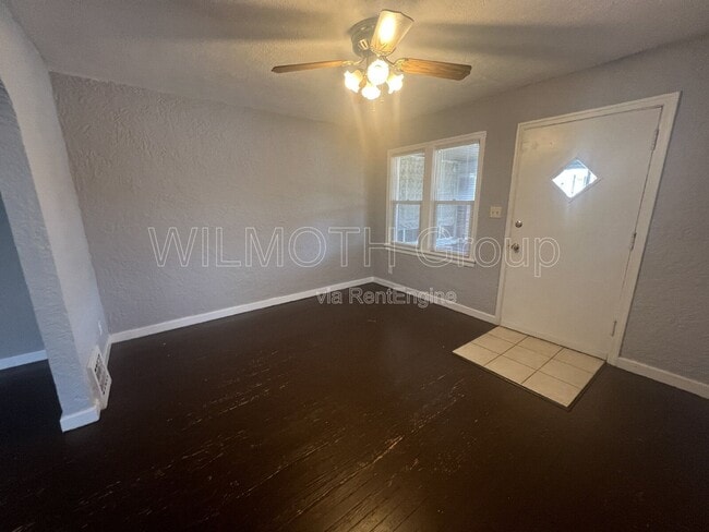 Photo - 5318 Winthrop Ave