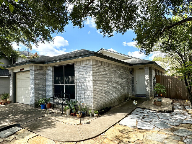 Building Photo - 8957 Taline Cir Rental