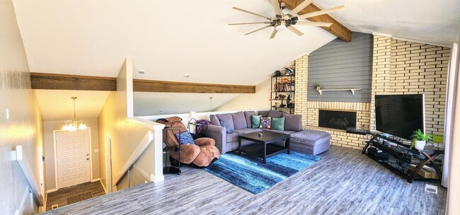 Photo - 1813 Calico Ln