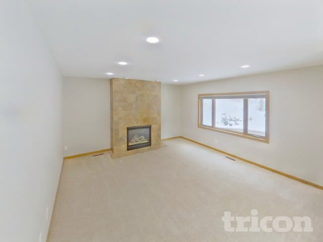 Photo - 2303 Leyland Cir
