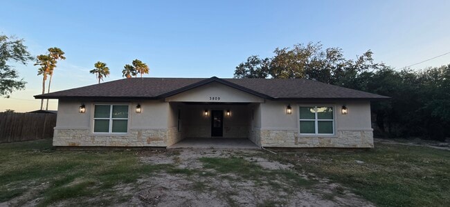 Building Photo - 3809 Buddy Owens Blvd Rental