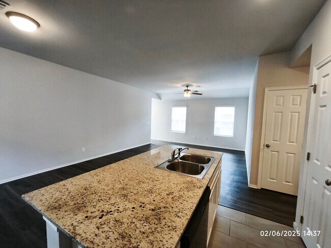Photo - Beautiful 3 Bedroom 2 Bath Home for rent
