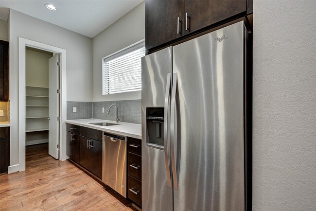 Photo - 607 Sydnor St