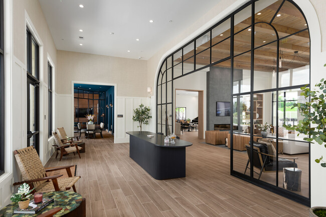 Building Photo - Maxwell Rental