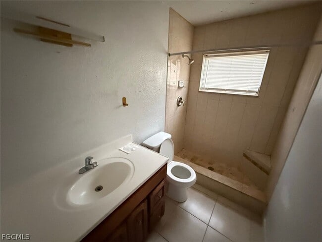 Photo - 1069 Southdale Rd