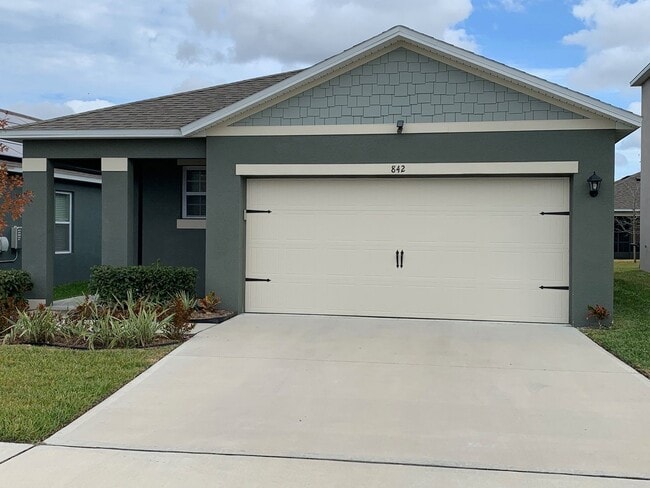 Building Photo - ALMOST NEW 3/2 HOME close to everything!! BEAUTIFUL WITH LOTS OF UPGRADES!