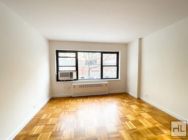 Building Photo - EAST 55 STREET Unit 7B
