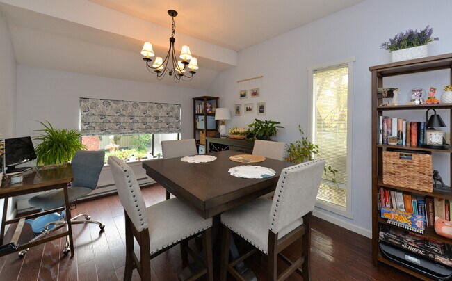 Photo - 911 Heritage Vlg Unidad 911 A