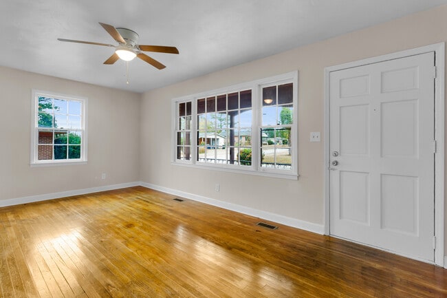 Photo - 1508 Beaufort St