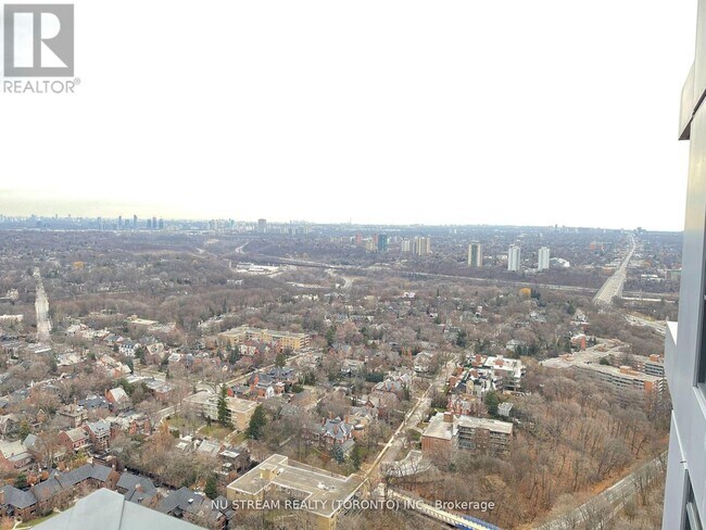 Photo - 395 Bloor St E Unit 4006