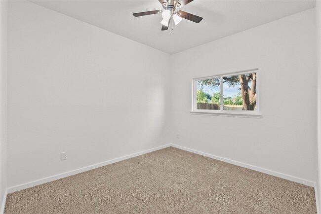 Photo - 617 Prairie Ln
