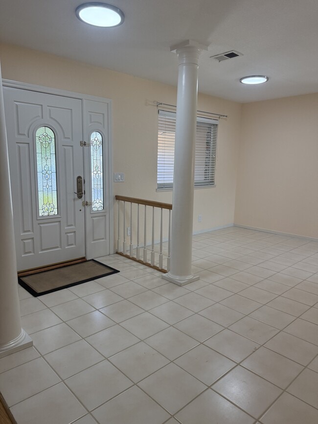 Photo - 964 Dawnview Ct