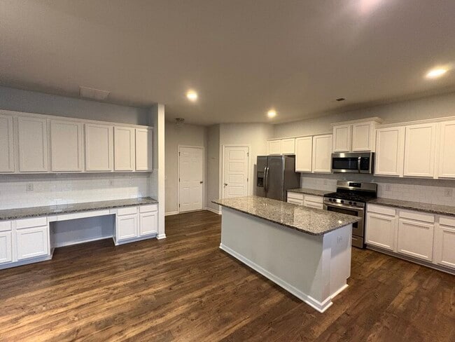 Photo - 407 Lakemont Dr