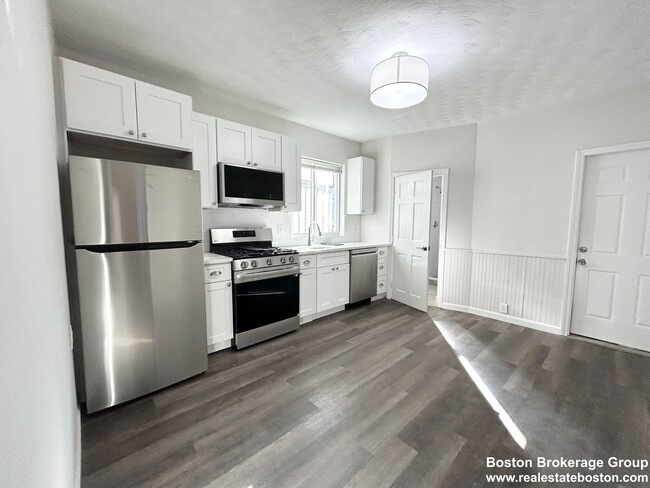 Photo - 153 E Cottage St