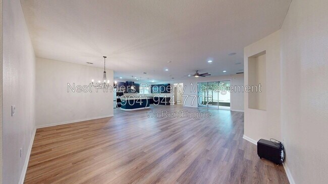 Photo - 2704 Daylily Ln
