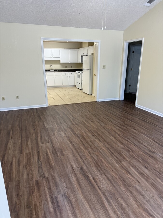 Photo - 3821 Dominion Ct