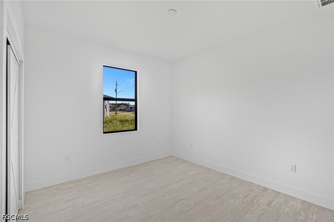 Photo - 2220 Kenneth Ave S
