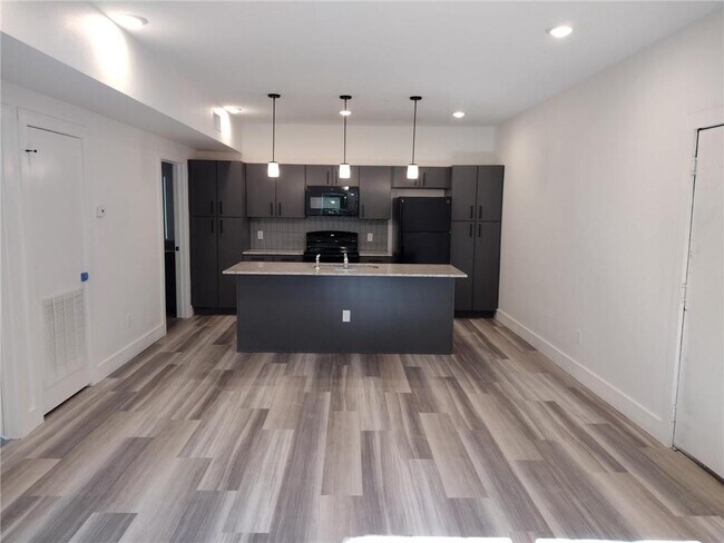 Photo - 944 N Willis Ave Unit 309
