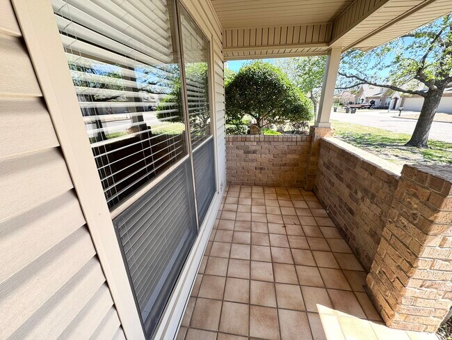 Front Porch - 2614 Woodrow Blvd