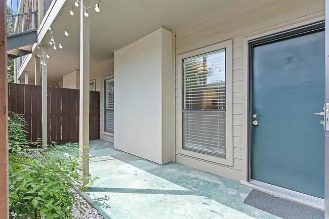 Photo - 1100 Augusta Dr