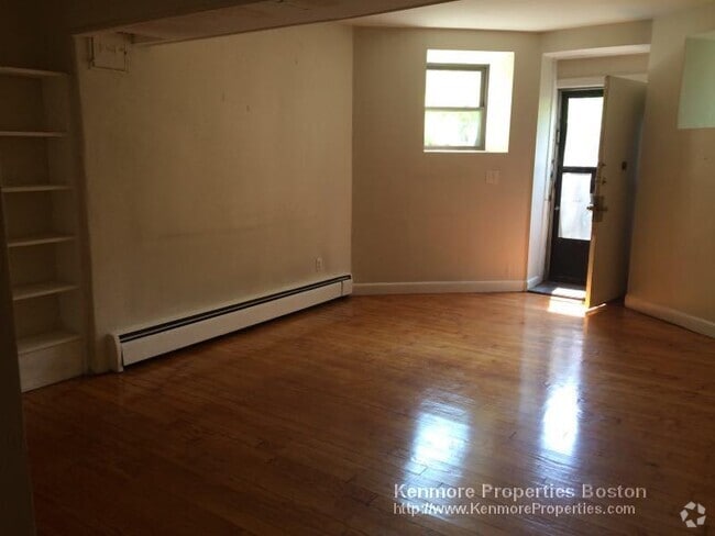 Building Photo - 1728 Beacon St Unit 1 Rental