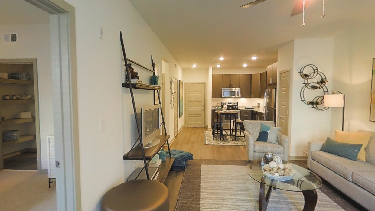Photo - Tapestry at Brentwood Town Center Apartments