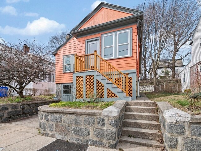 Photo - 49 Huron Cir