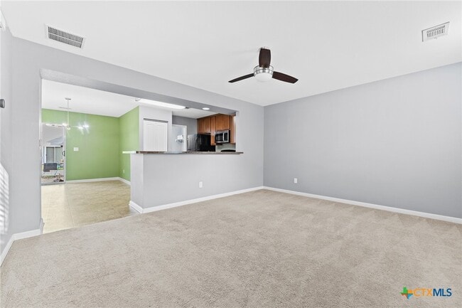 Photo - 320 Trestle Tree