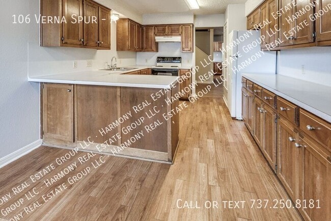 Photo - 106 Verna Spur Unit A
