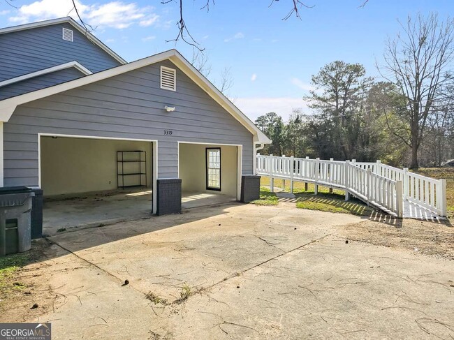 Photo - 3319 Clemons Rd