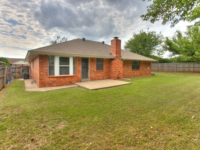 10104 Primrose Ln