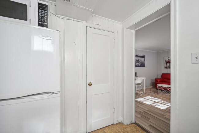 Photo - 2600 S Eads St Unidad On Eads B1