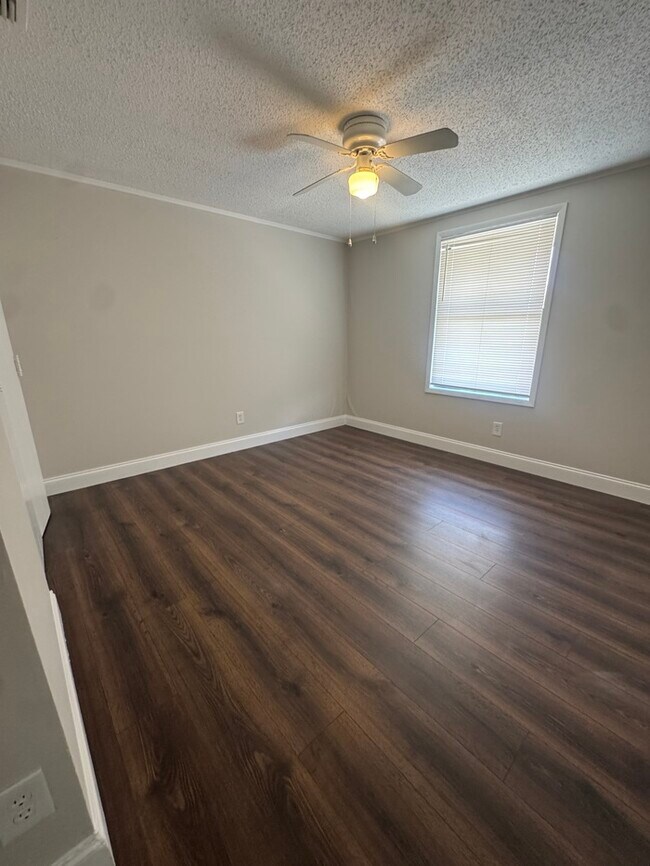 Photo - 1344 Lodge Terrace