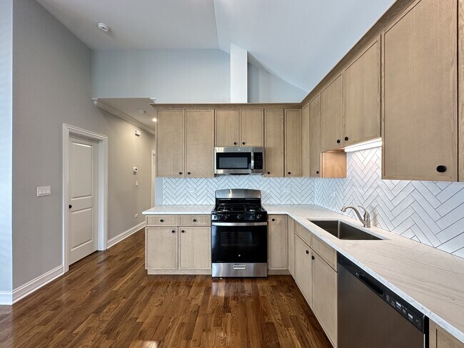 Photo - 555 N Springfield Ave Unidad HFS