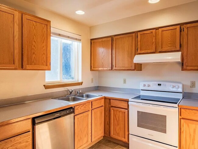 Photo - 1220 Avenue A