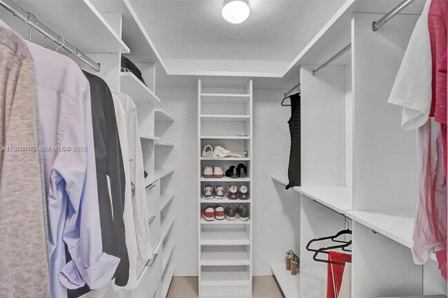 Photo - 488 NE 18th St Unidad 2207