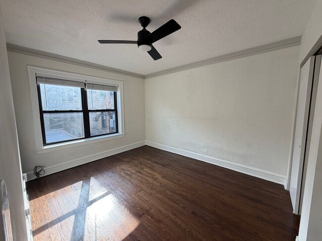 Photo - 5441/2 N Lincoln Ave