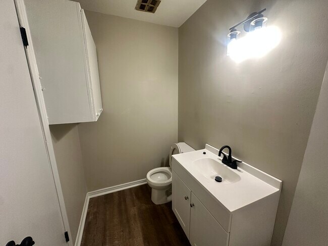 Photo - 1929 4th Ave N